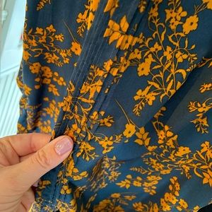 Banana Republic Navy/Gold Dress - sz 6 - long sleeve,tie waist - worn lightly